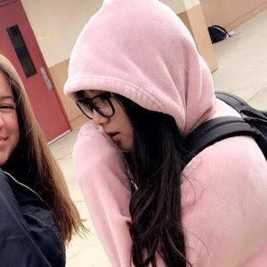 Meet your Posher, Makaiae